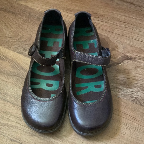 Dark brown report shoes 👞 size 8- 8.5 - Picture 2 of 6